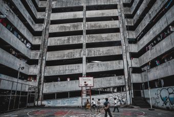 This photographer takes urban photography that’s beyond “aesthetic”