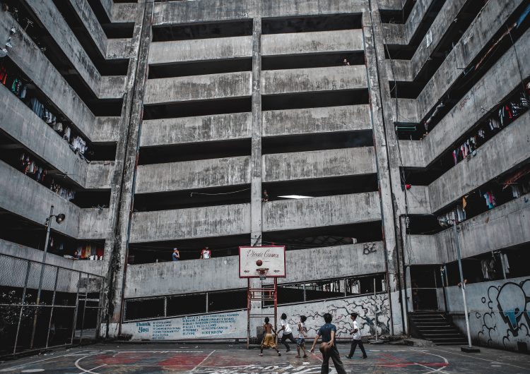 This photographer takes urban photography that’s beyond “aesthetic”