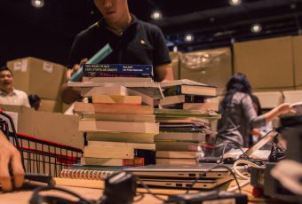 Surviving the Big Bad Wolf Book Sale with a P 1,000 budget
