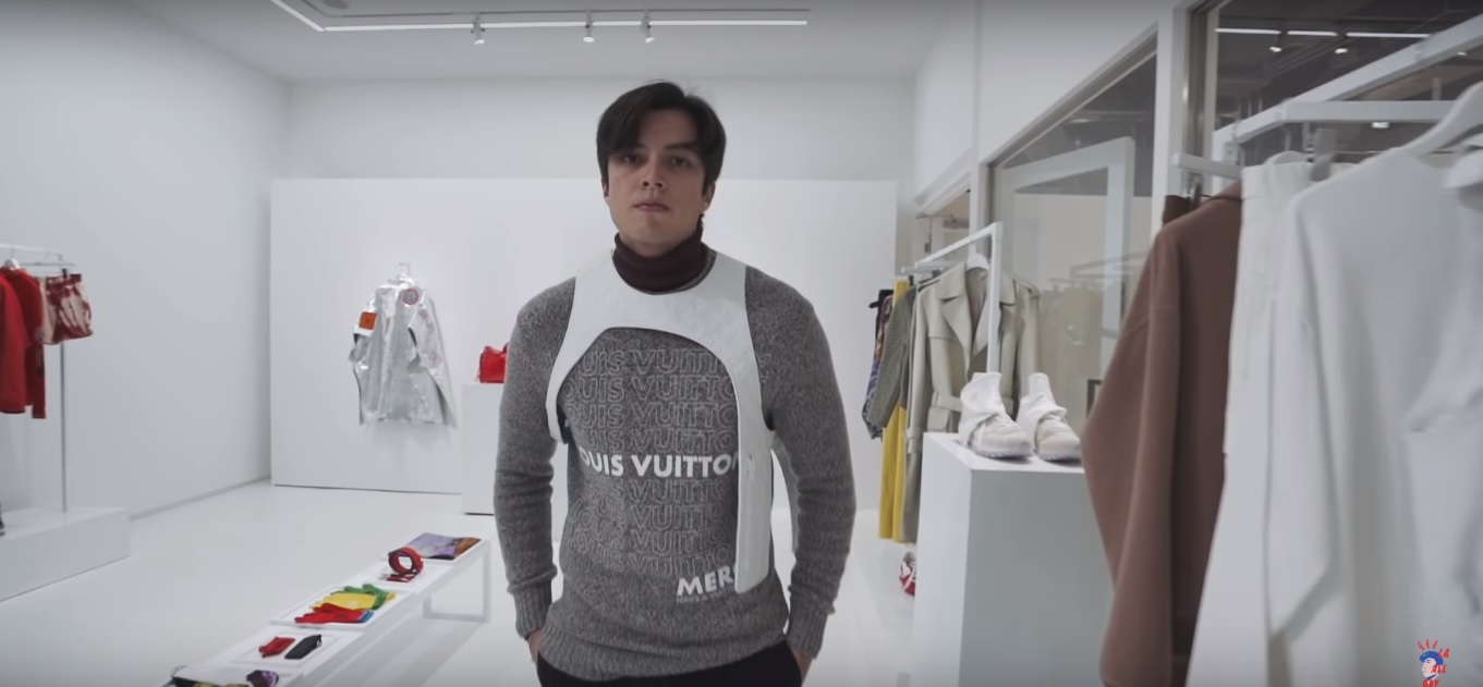 Louis Vuitton x Virgil 2019 Planets / Grey Sweater Crewneck