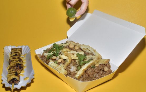 6 food haunts that are open 24/7 for your late night munchies