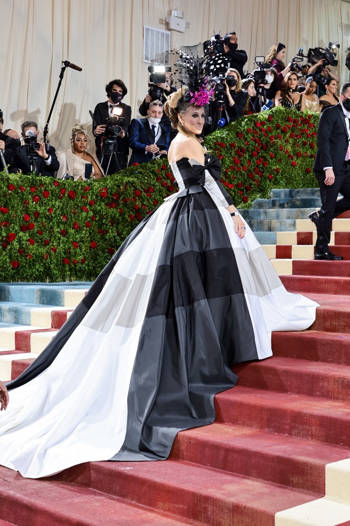 11 celebs who understood the Met Gala ’22 assignment - Sarah Jessica Parker